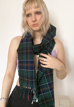 Vintage 90s checkered wool scarf in green / navy blue
