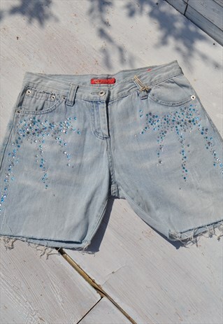 Deadstock light blue denim mid rise cut off strassy shorts.
