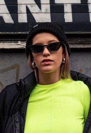 SLIM CAT EYE SUNGLASSES IN BLACK WITH TINTED LENSES
