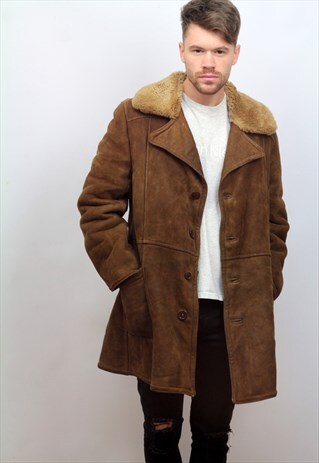 1970'S VINTAGE LONG LENGTH SHEEPSKIN/SHEARLING COAT IN BROWN