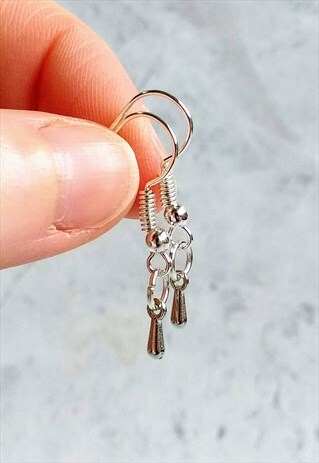 MINIMAL DAINTY DEWDROP EARRINGS