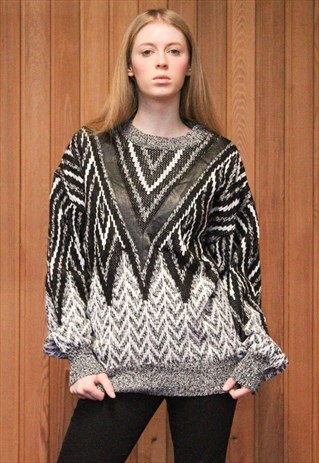 VINTAGE 1980S BLACK AND WHITE PATTERNED JUMPER