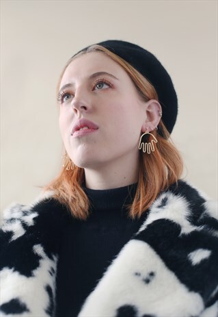 GOLD LINEAR HAND EARRINGS