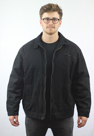 BLACK JACKET ZIP POCKET