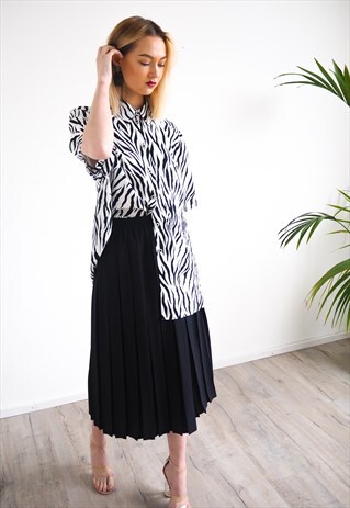 VINTAGE ZEBRA PRINT BUTTON UP SHIRT