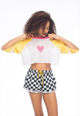 CUTE MISTAKE CROPPED TEE COLOUR BLACKED W MESH & HEART PRINT