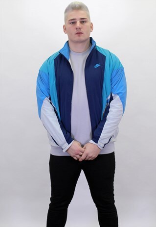 VINTAGE NIKE SHELL JACKET