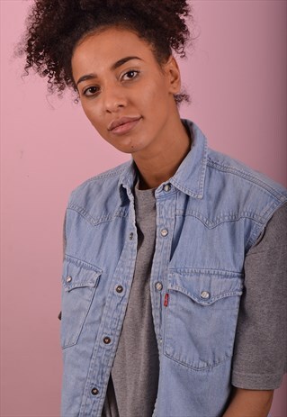 BLUE LEVI'S CROPPED SLEEVELESS SHIRT GRL3595