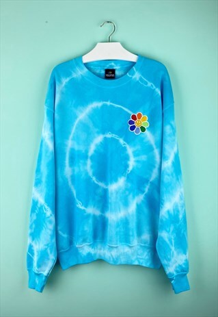 TIE DYE EMBROIDERED SMILEY DAISY GRAPHIC SWEATSHIRT IN BLUE