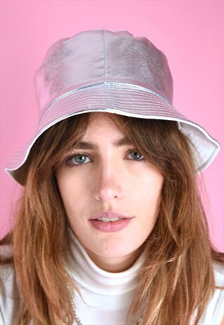 VINTAGE INSPIRED BUCKET HAT 90S SILVER RAVE