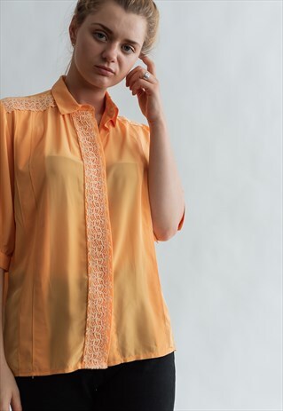 VINTAGE 80S PEACH SHIRT WITH LACE EDGES