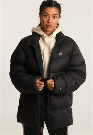 VINTAGE NIKE PADDED JACKET