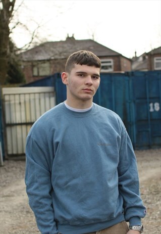 VINTAGE BLUE CHAMPION SWEATSHIRT