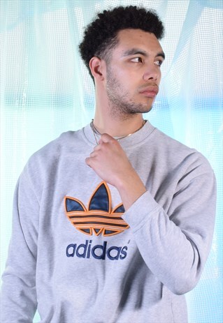 VINTAGE ADIDAS GREY EMBROIDERED SWEATSHIRT
