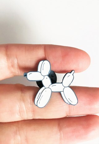 CREAM BALLOON DOG PIN