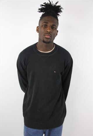 VINTAGE TOMMY HILFIGER BLACK JUMPER