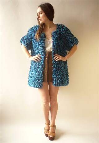 1970'S VINTAGE HAND KNITTED TEXTURED LATCH HOOK CARDIGAN