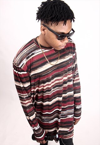 DISTRESSED PRINT LONGLINE TSHIRT