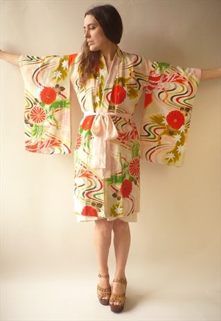 1960'S VINTAGE JAPANESE NOVELTY FLORAL KIMONO JACKET