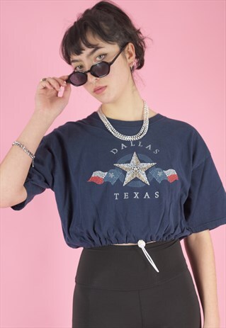 VINTAGE REWORKED CROP TOP T-SHIRT IN BLUE WITH DALLAS PRINT