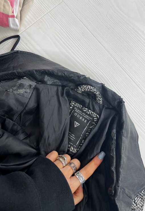garment image