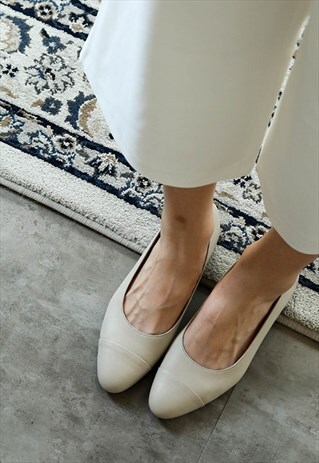 CLASSIC LEATHER PUMPS - NUDE
