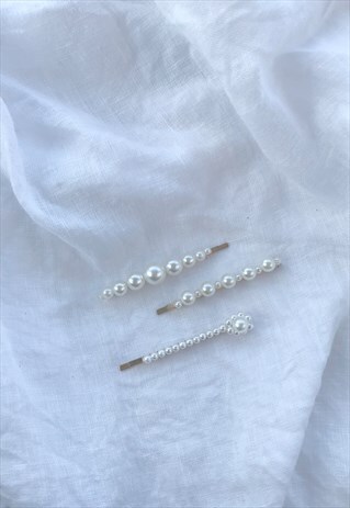 THREE DAINTY PEARL HAIR SLIDE