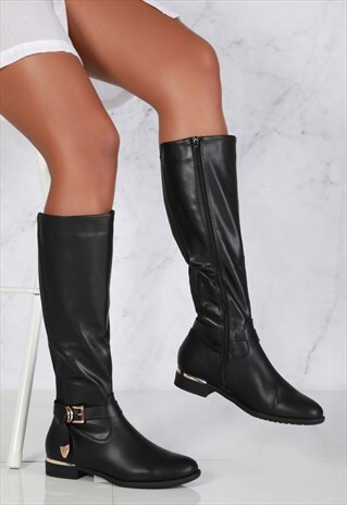 KNEE HIGH BUCKLE DETAIL BOOT IN BLACK MATT