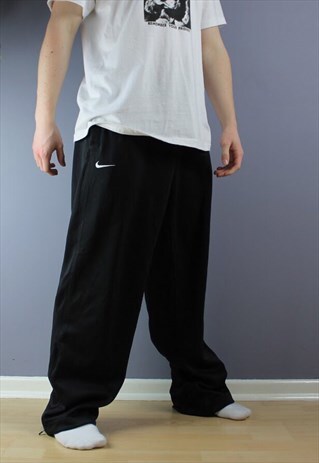 VINTAGE NIKE JOGGERS IN BLACK WITH EMBROIDERED LOGK