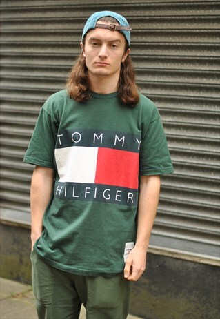 VINTAGE 90S TOMMY HILFIGER BIG FLAG TEE