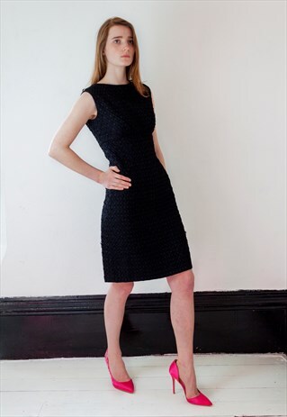 VINTAGE BLACK 1960S SHIFT DRESS