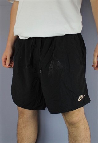 VINTAGE NIKE SHORTS IN BLACK WITH POCKETS, EMBROIDERED LOGO