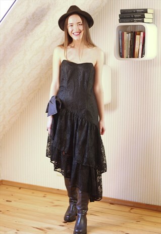 BLACK STRAPLESS CROCHET EVENING DRESS
