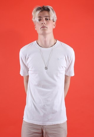 Y2K NIKE WHITE TEE