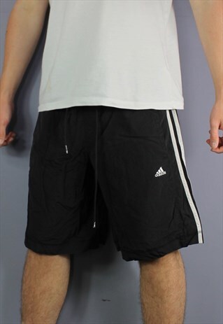 VINTAGE ADIDAS SHORTS IN BLACK WITH POCKETS, EMBROIDERED LOG