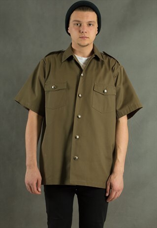 90S MILITARY OR SAFARI STYLE SHORT SLEEVE KHAKI SHIRT