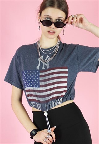 VINTAGE 90S REWORKED CROP TOP IN BLUE WITH NY YANKEES PRINT