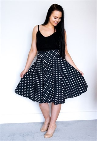 BLACK AND WHITE POLKA DOT CIRCLE SKIRT