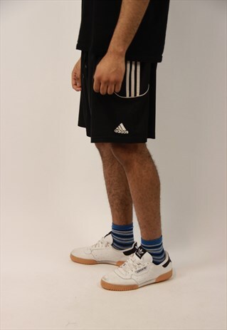 VINTAGE ADIDAS SHORTS
