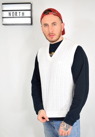 VINTAGE 80S FRED PERRY WHITE SLEEVELESS JUMPER