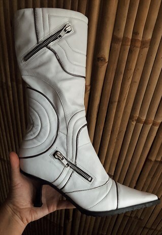 2000S VINTAGE SPORTY STILETTO WHITE LEATHER BOOTS