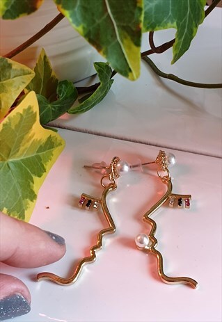 ABSTRACT FACE EARRINGS WITH DIAMANTE DETAIL