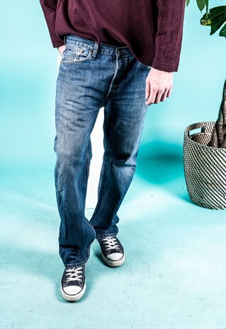 VINTAGE LEVI'S 501 JEANS IN BLUE DENIM