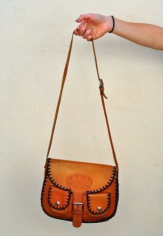 VINTAGE 1970S HIPPY BOHO LEATHER SHOULDER BAG
