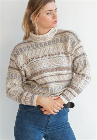 VINTAGE 80S GRAMMAS JUMPER IN CREAM STRIPE