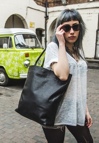 THE URBAN BLACK LEATHER SHOPPER TOTE