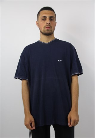 VINTAGE NIKE NAVY T-SHIRT