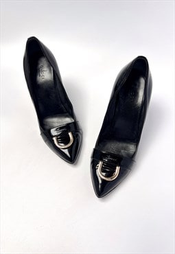 Gucci Heels Courts Black Patent Leather Gold D Ring Buckle