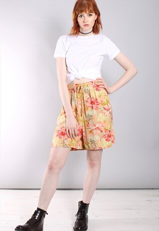 VINTAGE 90S HAWAIIAN FLORAL HIGH WAISTED SHORTS