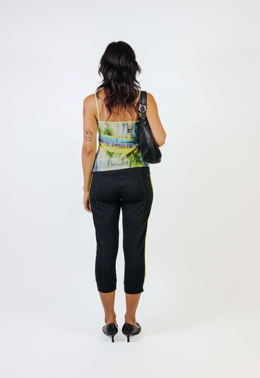 garment image